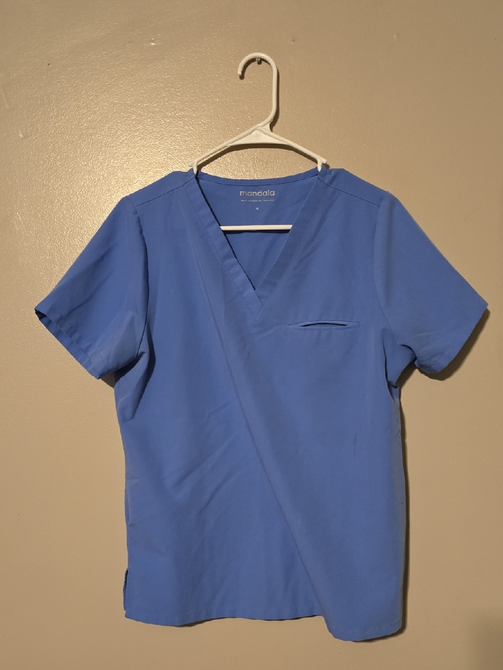 FIGS Womens M Blue Short Sleeves V-neck Catarin One-Pocket Scrub Top Slit Hem